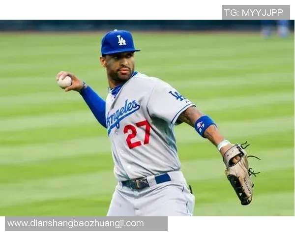 足球明星训练服独特设计与舒适性能的完美结合助力运动表现提升